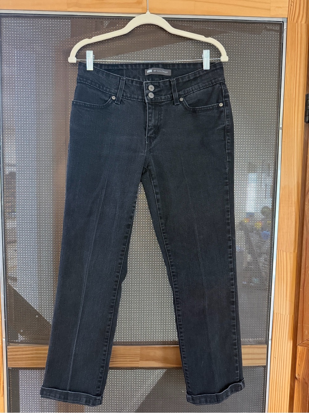Levi's Women's Straight Leg Jeans in Black